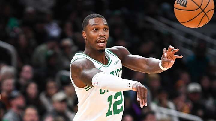 Boston Celtics corta al base Lonnie Walker IV